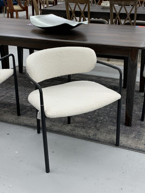 ivo;ry boucle chair w/ arms